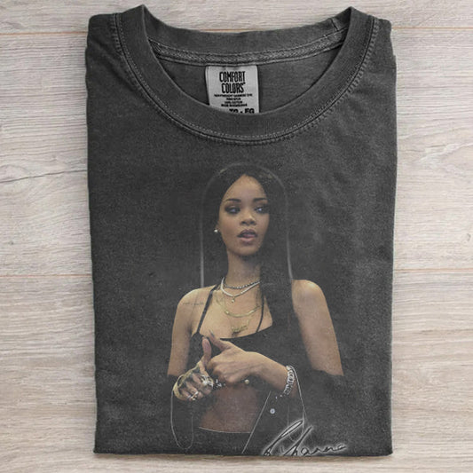 RIHANNA TEE V3