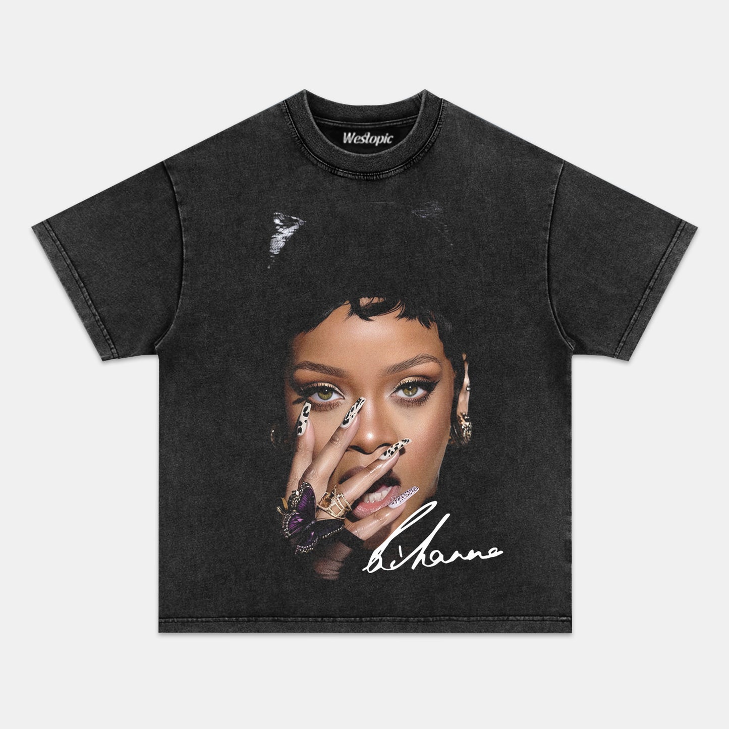 RIHANNA TEE. 6.26