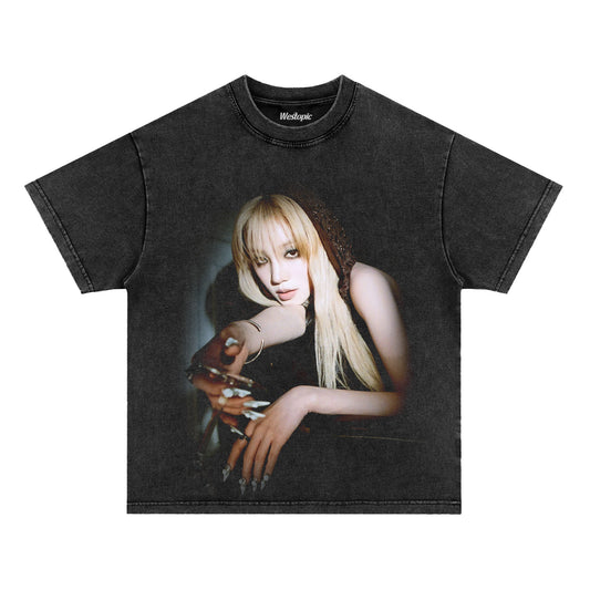 YUQI (G)I-DLE  TEE